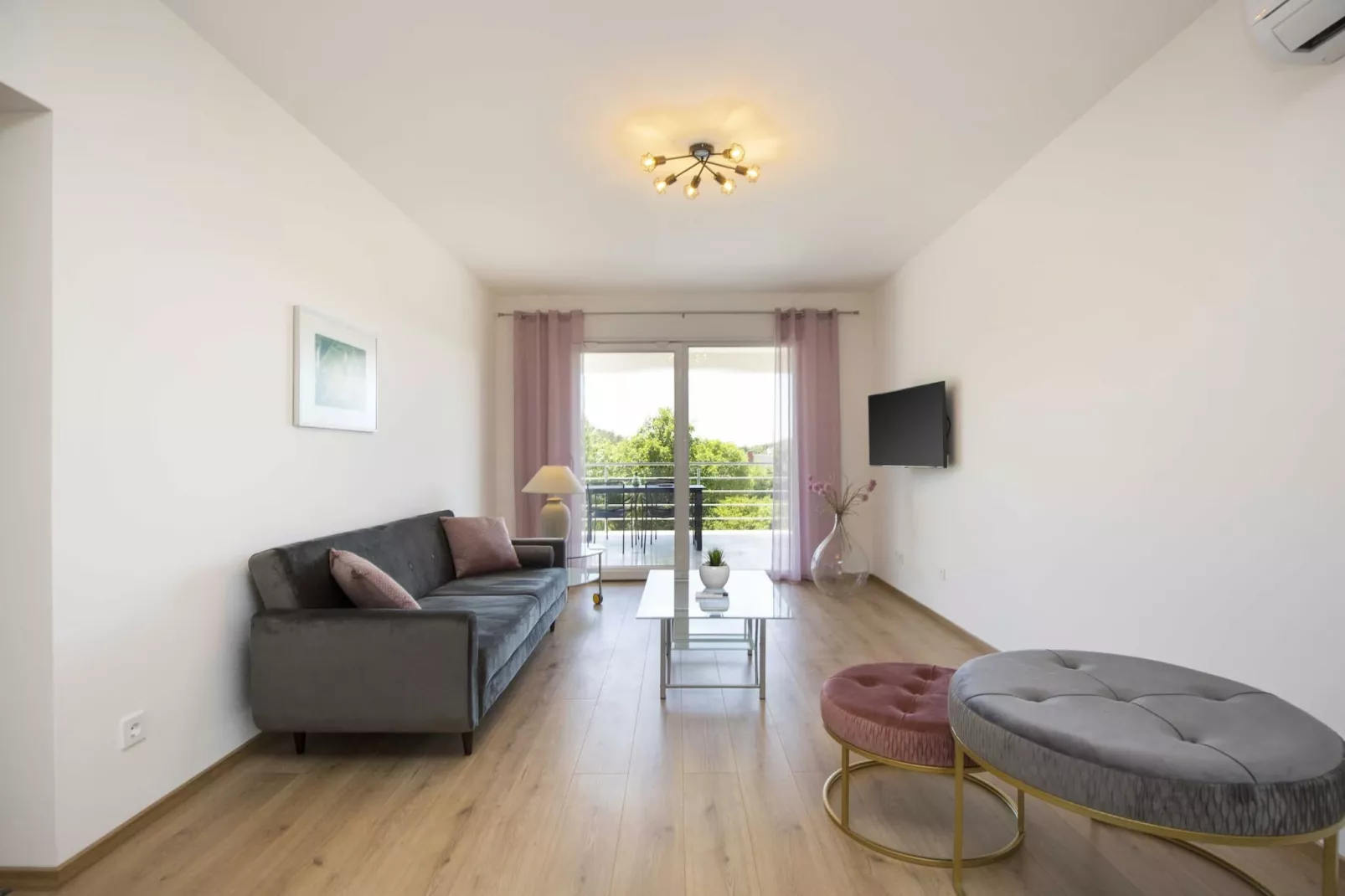 Apartment Mirna with Pool and Lovely Garden-Living room
