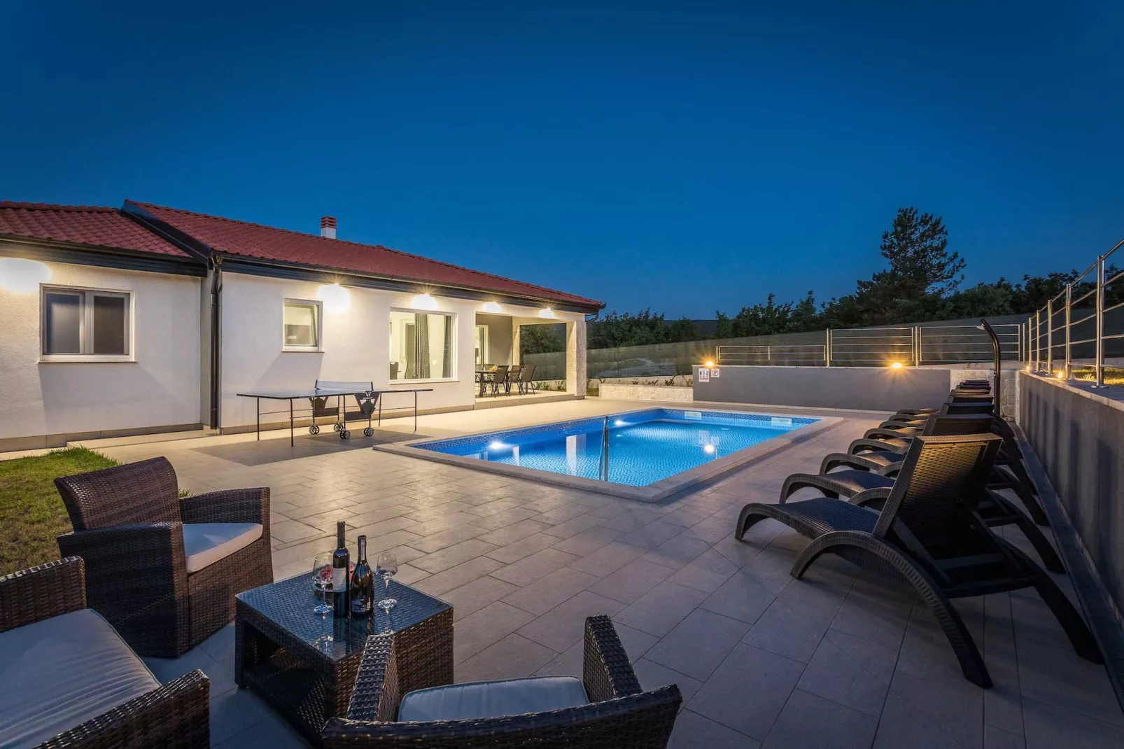 Holiday Home Greta with Private Pool-Pool