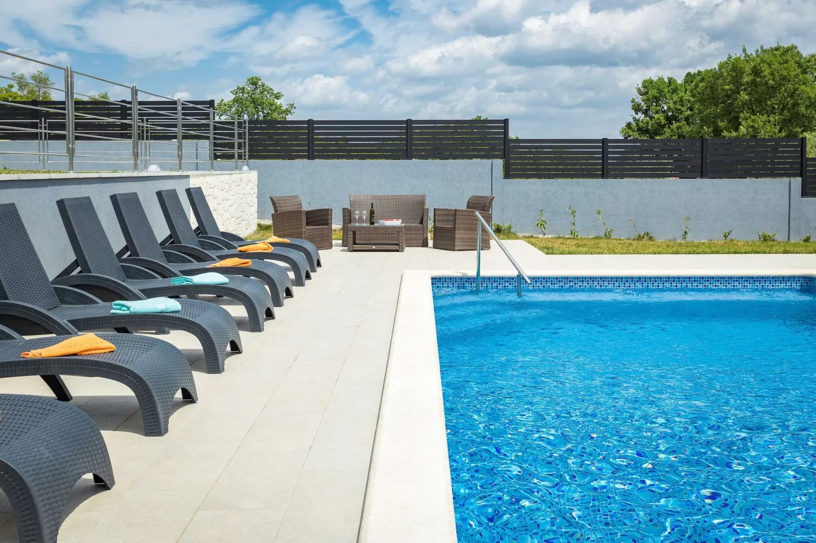 Holiday Home Greta with Private Pool-Pool