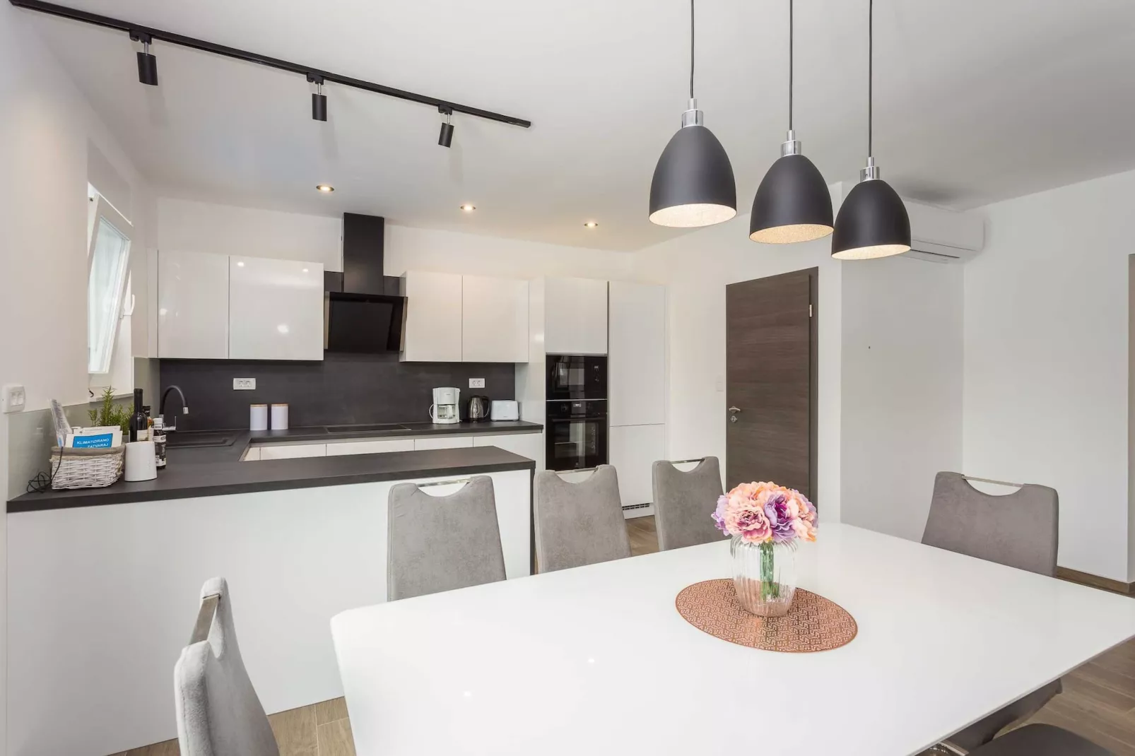 Holiday Home Greta with Private Pool-Kitchen
