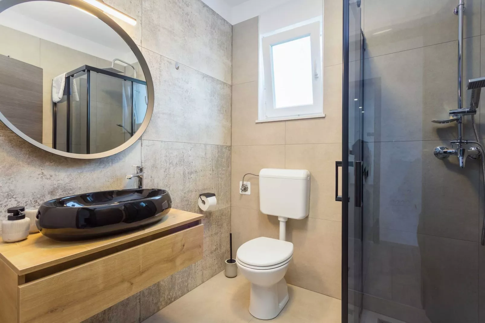 Holiday Home Greta with Private Pool-Bathroom