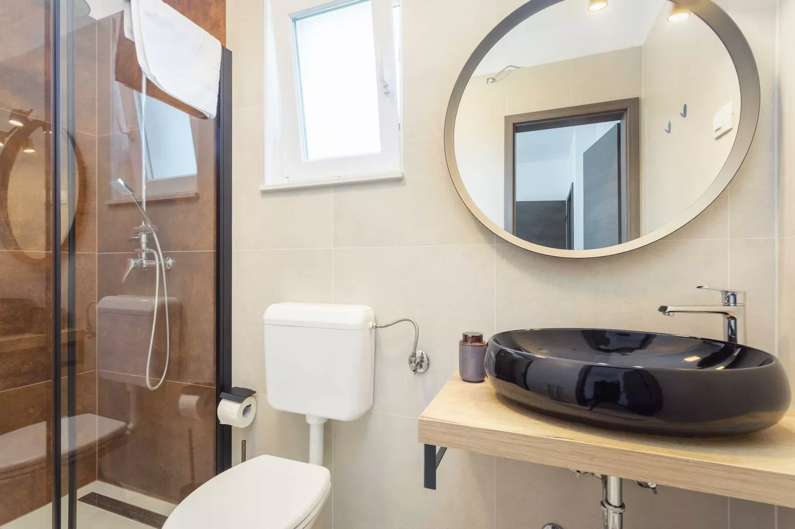 Holiday Home Greta with Private Pool-Bathroom