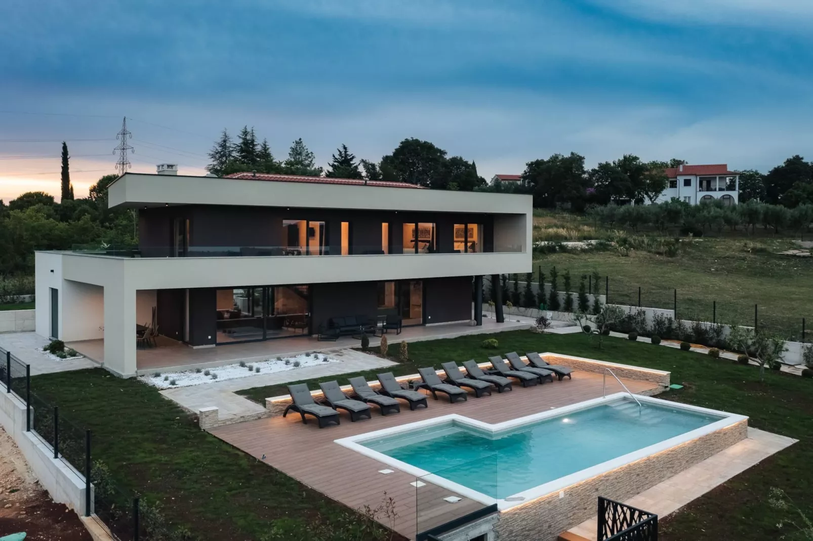 poolofhouse