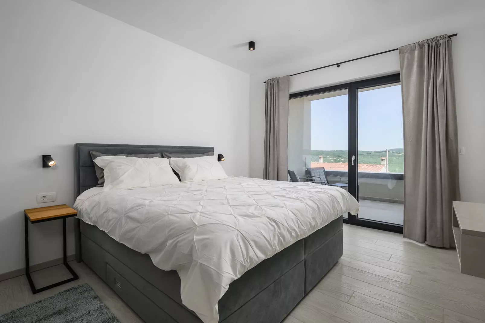 Villa de la Vie with Heated Swimming Pool-Bedroom