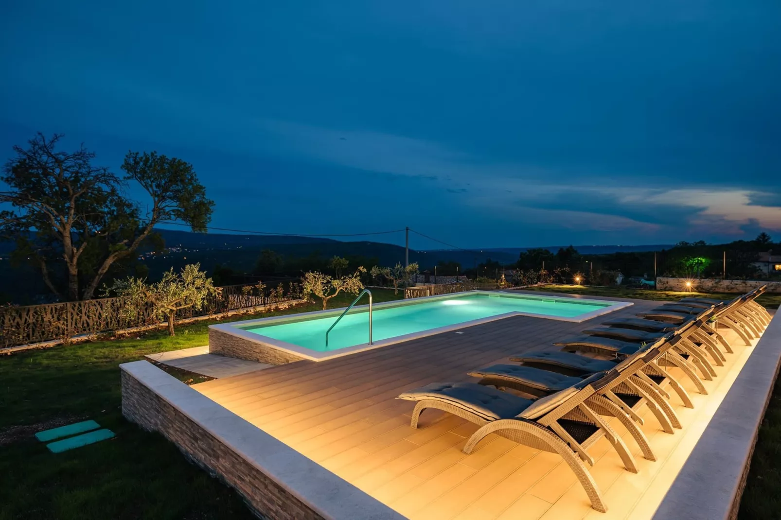 Villa de la Vie with Heated Swimming Pool-Pool