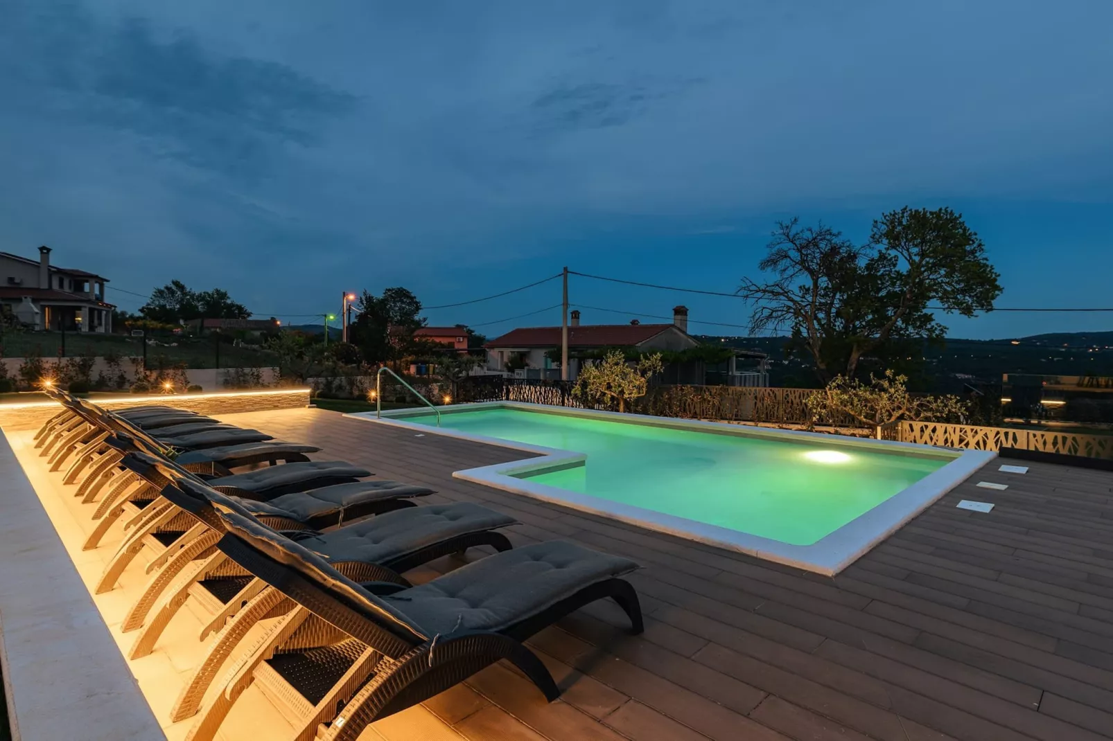 Villa de la Vie with Heated Swimming Pool-Pool