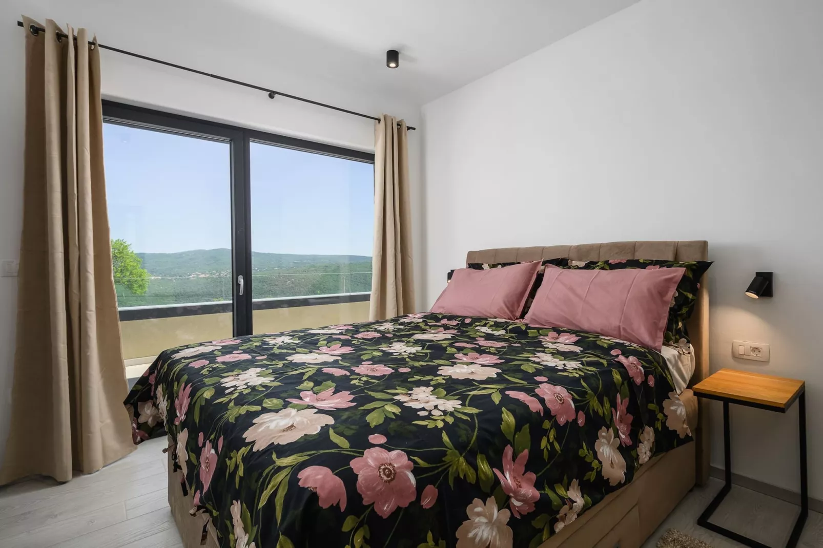 Villa de la Vie with Heated Swimming Pool-Bedroom