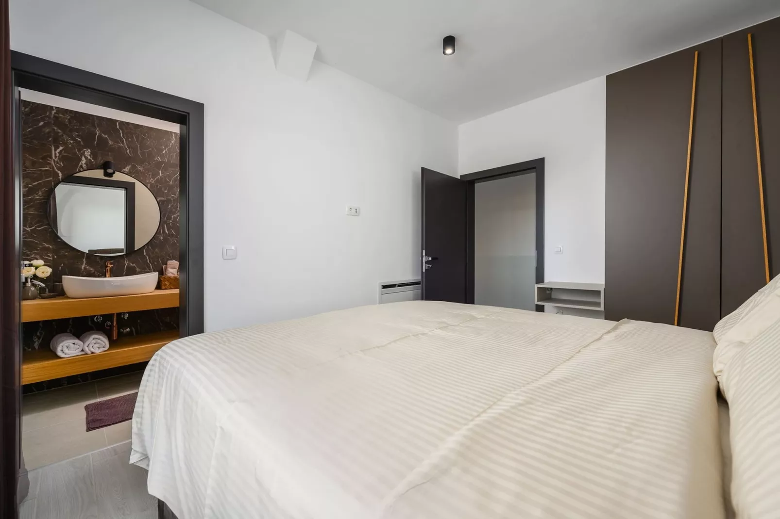 Villa de la Vie with Heated Swimming Pool-Bedroom