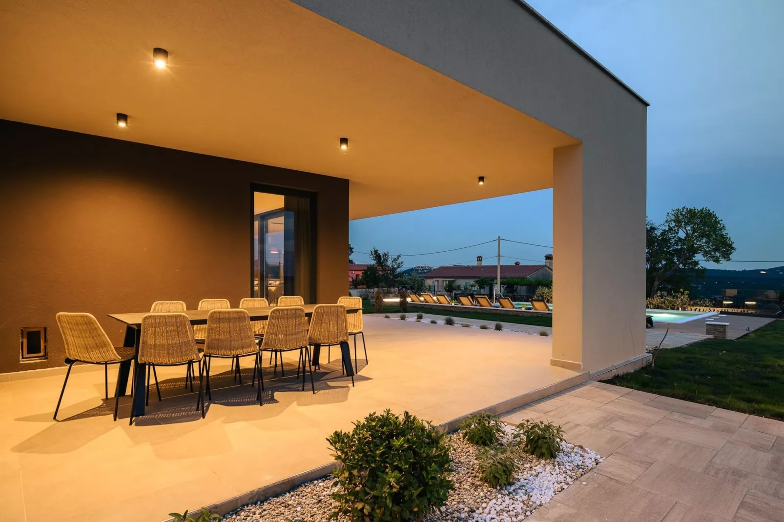 Villa de la Vie with Heated Swimming Pool-Terrace