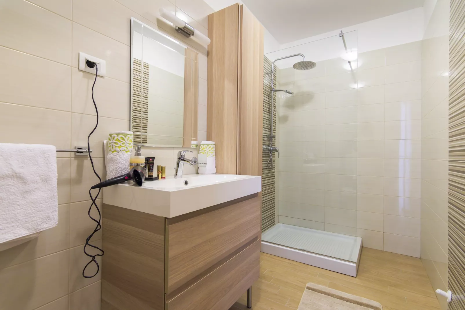 Villa Land with Private Pool-Bathroom
