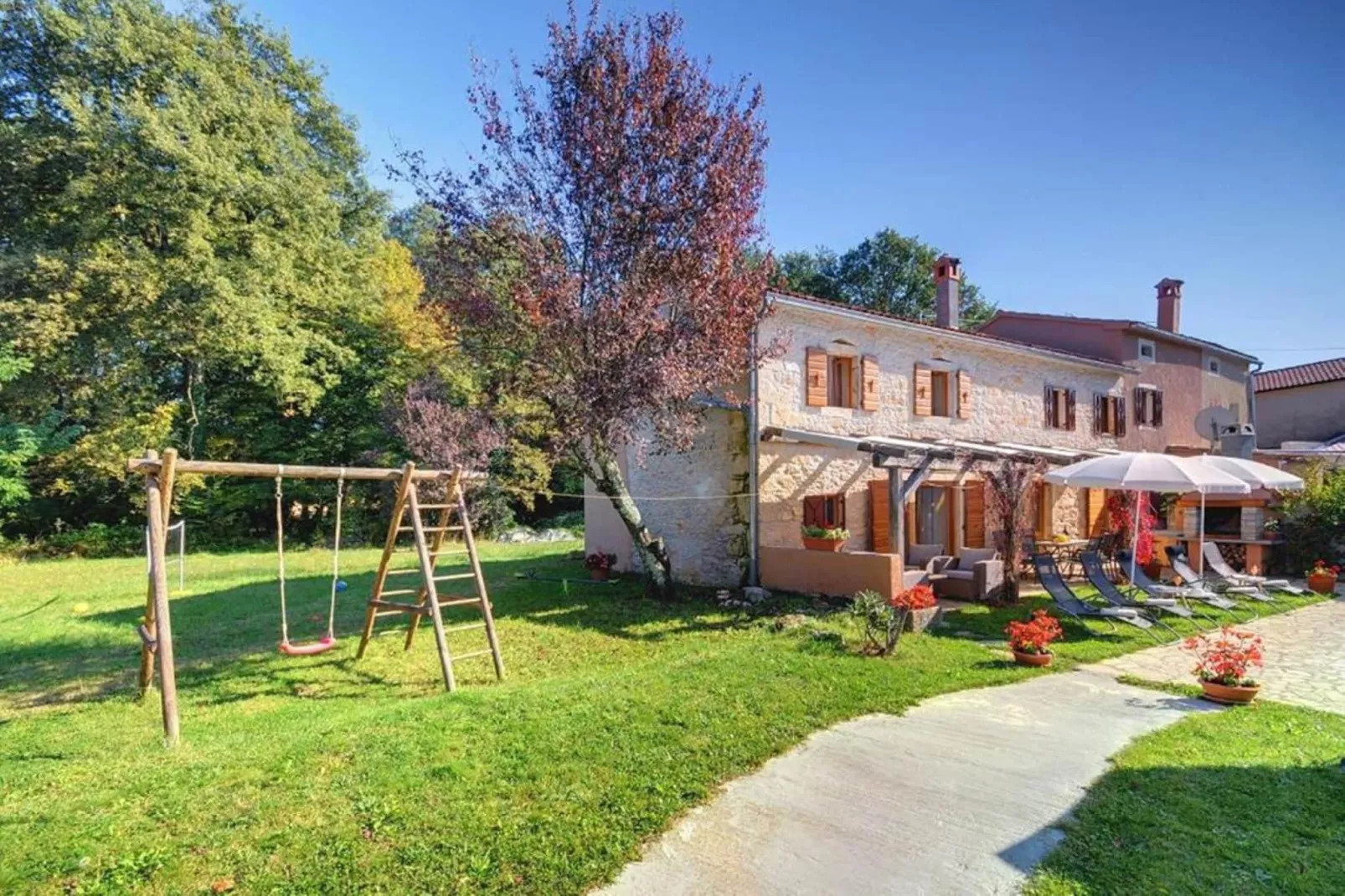 Villa Katherine with Pool and Game Room-Exterior summer