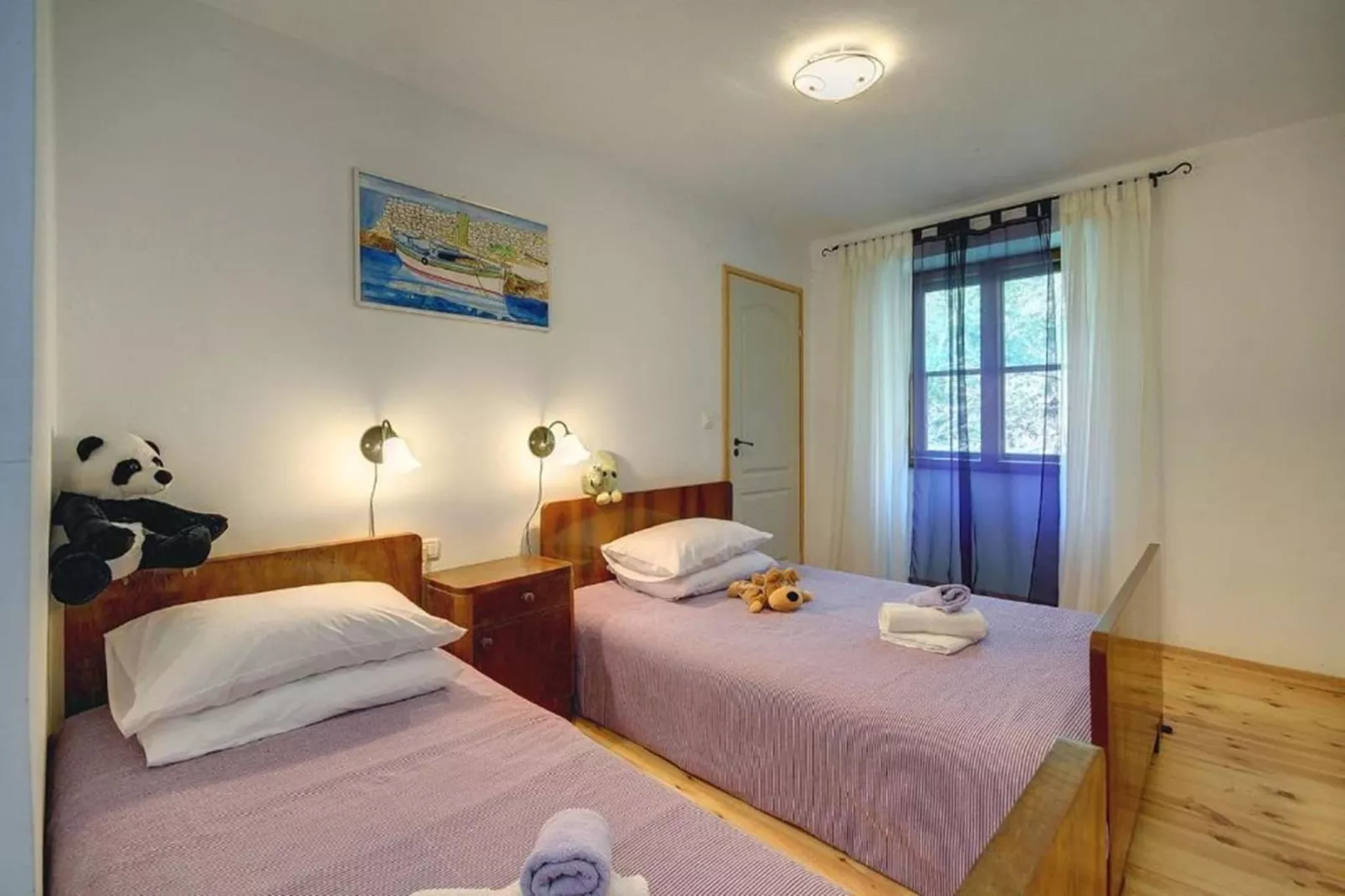 Villa Katherine with Pool and Game Room-Bedroom