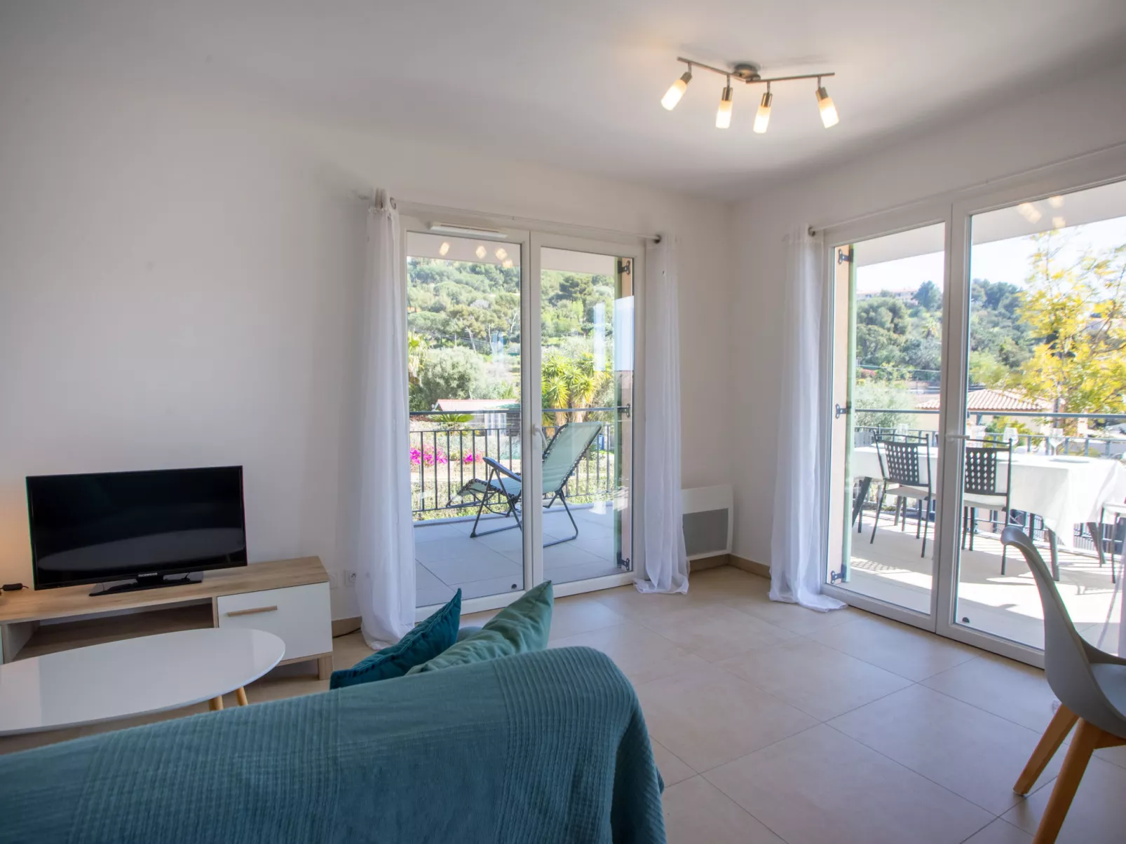 Le Clos Jardin-Inside