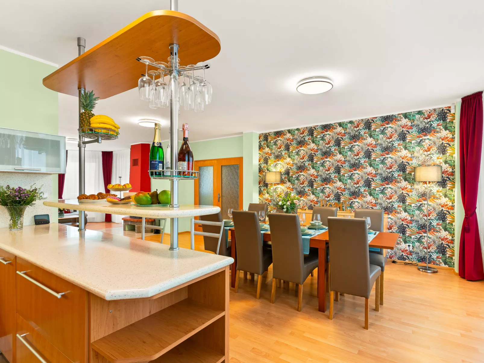 Pool & Garden Villa-Inside