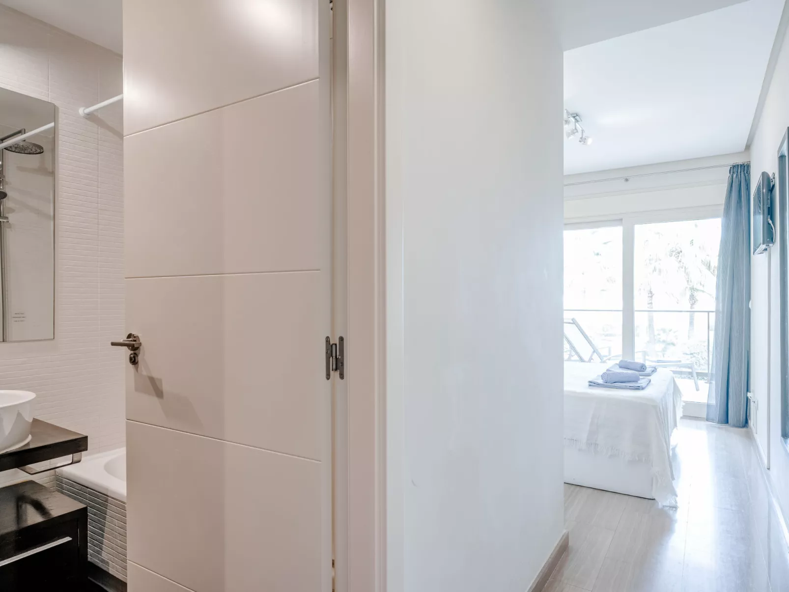 Marmara Luxury First Line-Inside