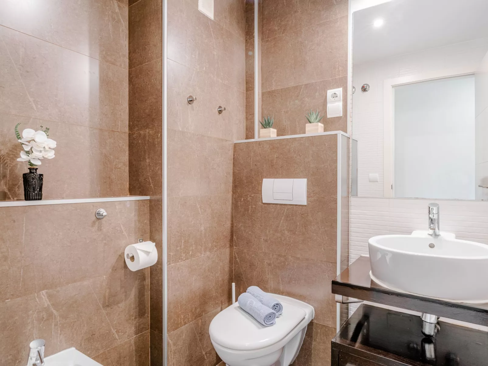 Marmara Luxury First Line-Inside
