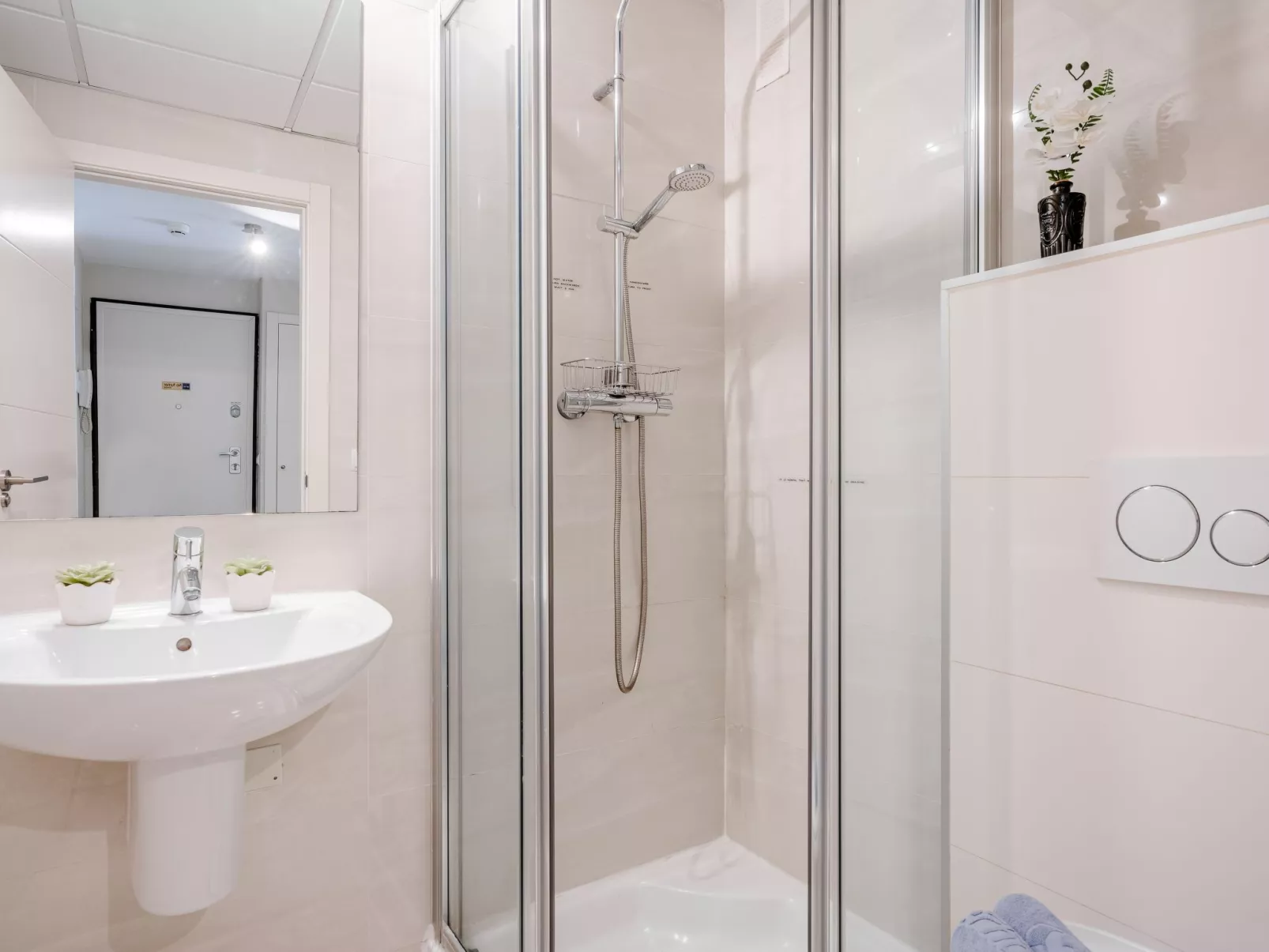Marmara Luxury First Line-Inside