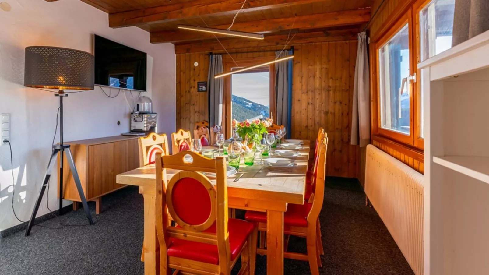Chalet H Königsleiten-Dining room