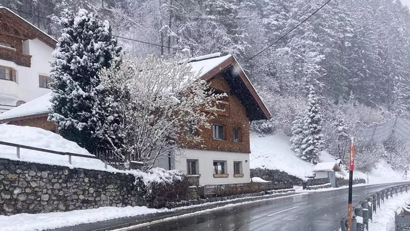 Apart Loisa-Exterior winter