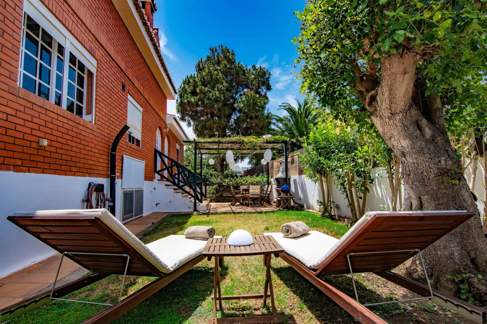 GC0181  Los Almendros-Terrace balcony