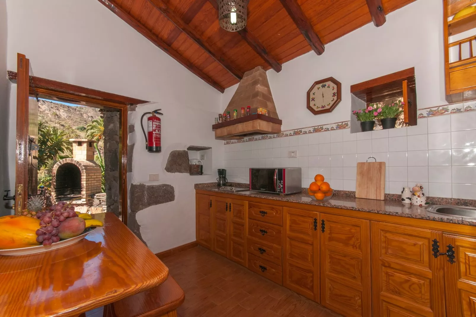 GC0260 Los Naranjillos-Kitchen