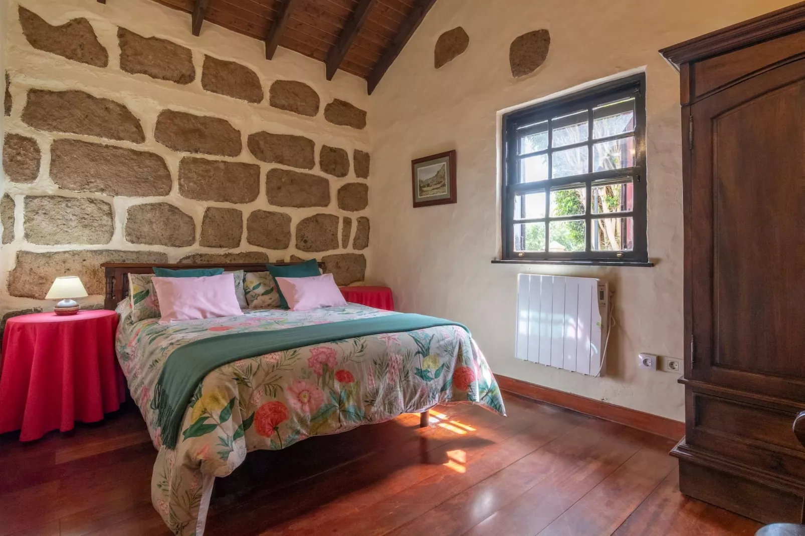 GC0143 Mi Perlita-Bedroom