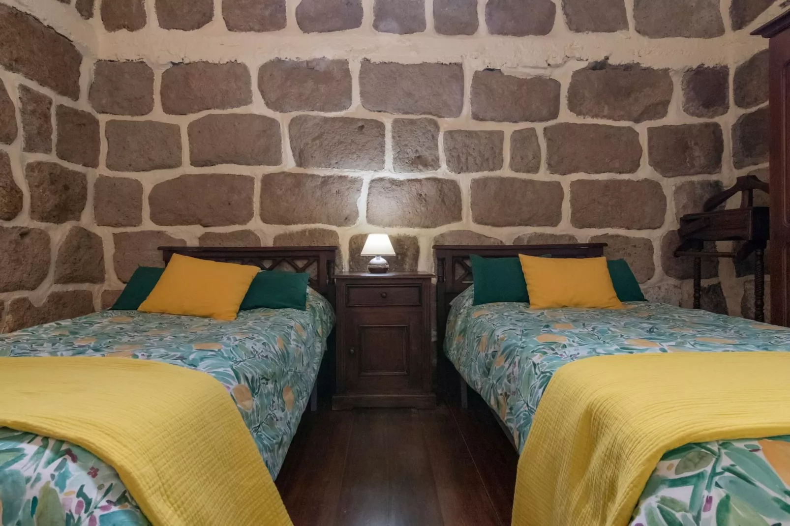 GC0143 Mi Perlita-Bedroom