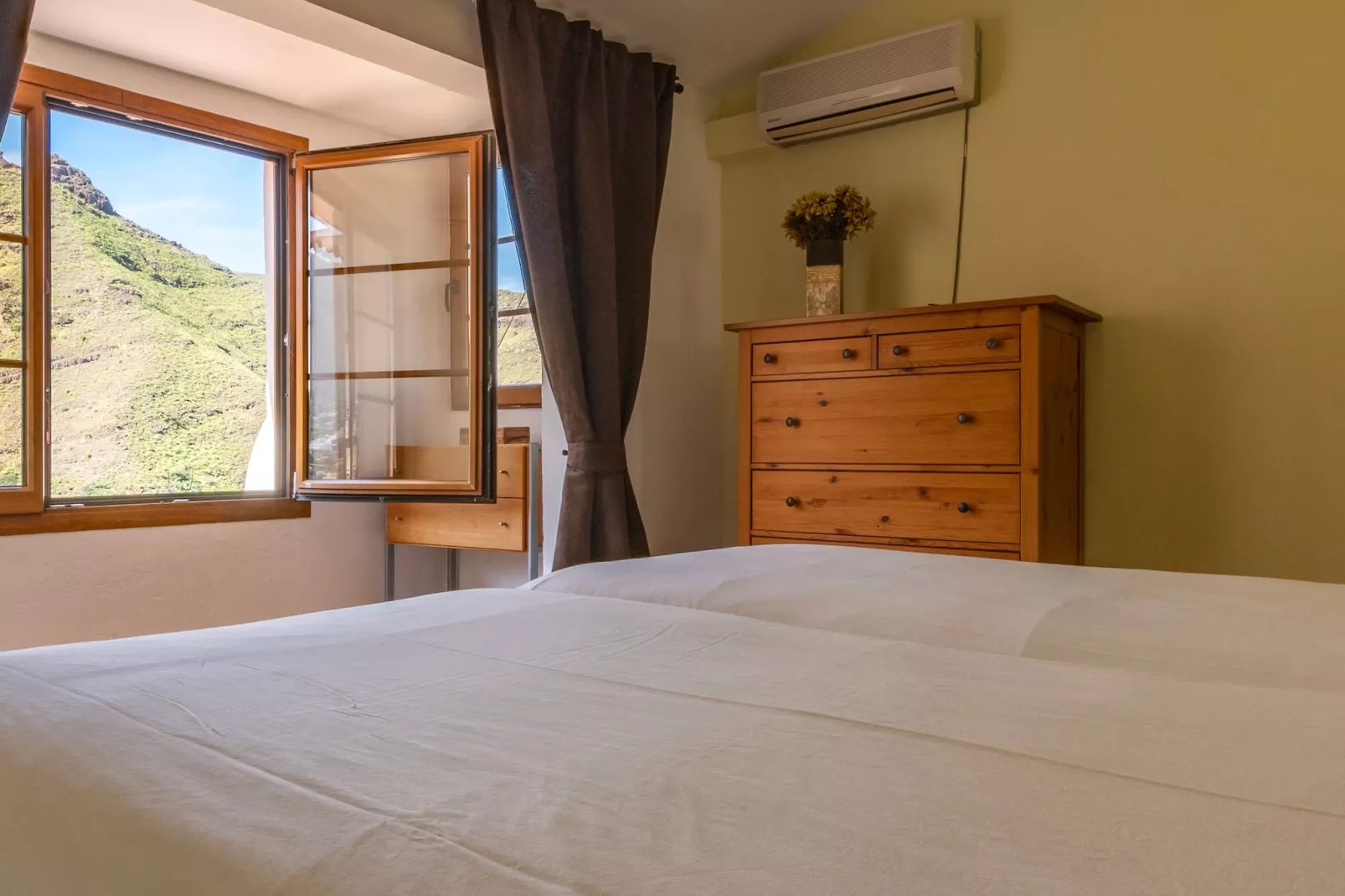 GC0366 Las Mimosas-Schlafzimmer