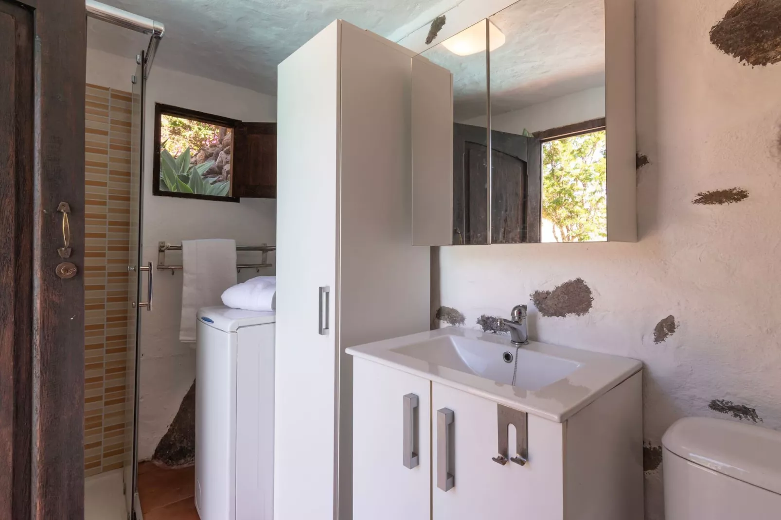 GC0369 Risco Alto-Bathroom
