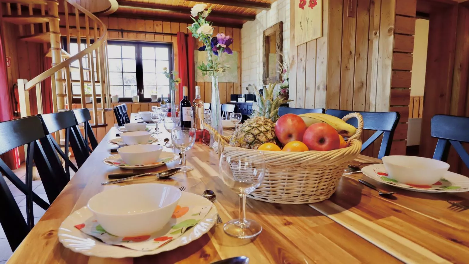 La Pomme de Pin-Dining room