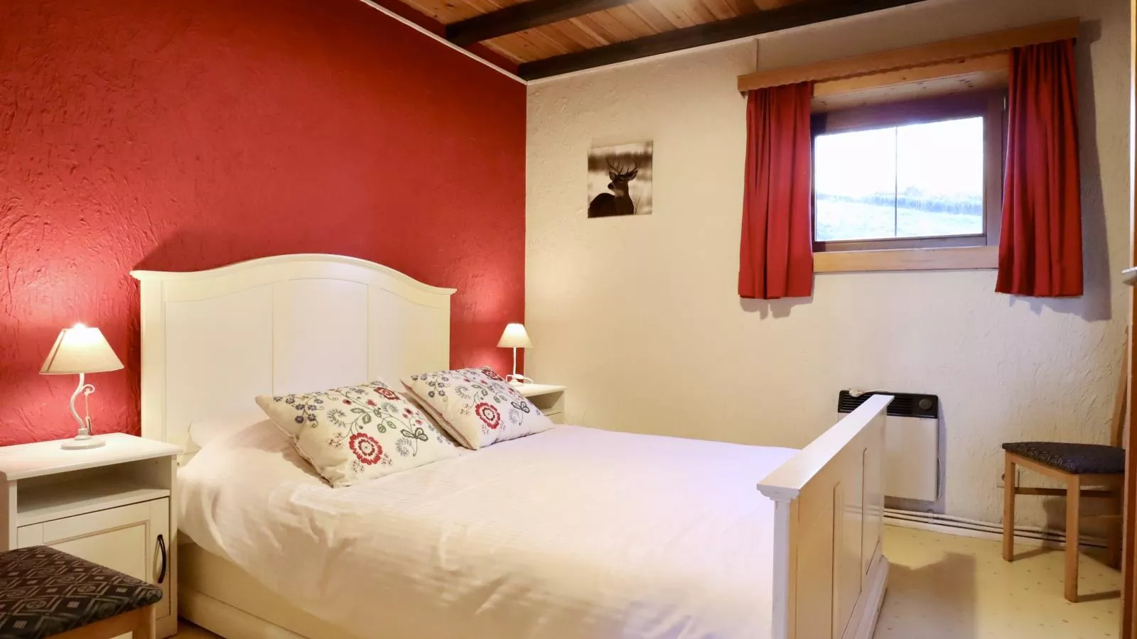 La Pomme de Pin-Bedroom