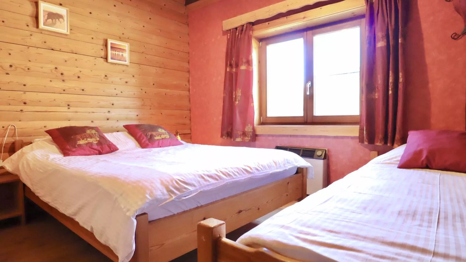 La Pomme de Pin-Bedroom