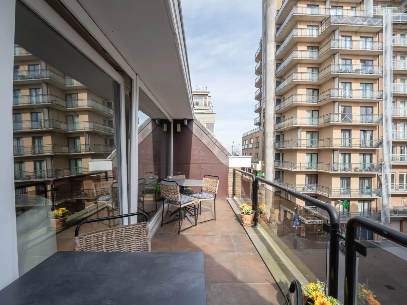 SeaRise with lateral sea view & parking-Outside
