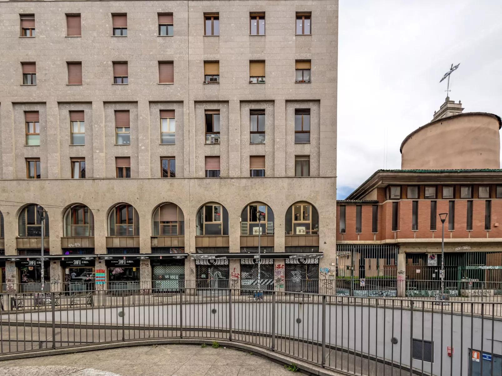 Manusardi Navigli Flat-Outside