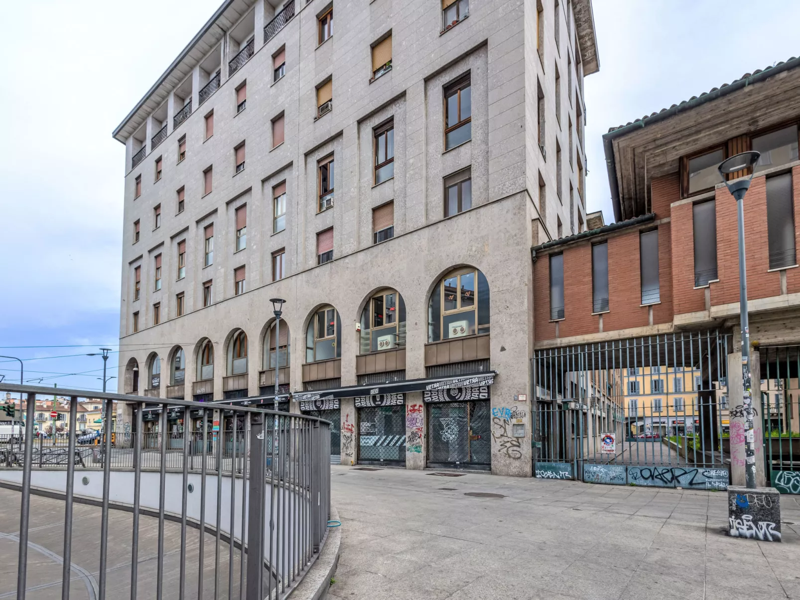 Manusardi Navigli Flat-Outside