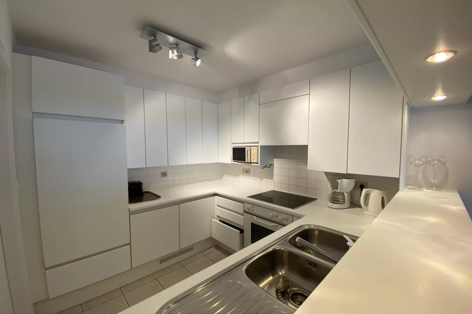Residence Palm Beach-4D-Kitchen