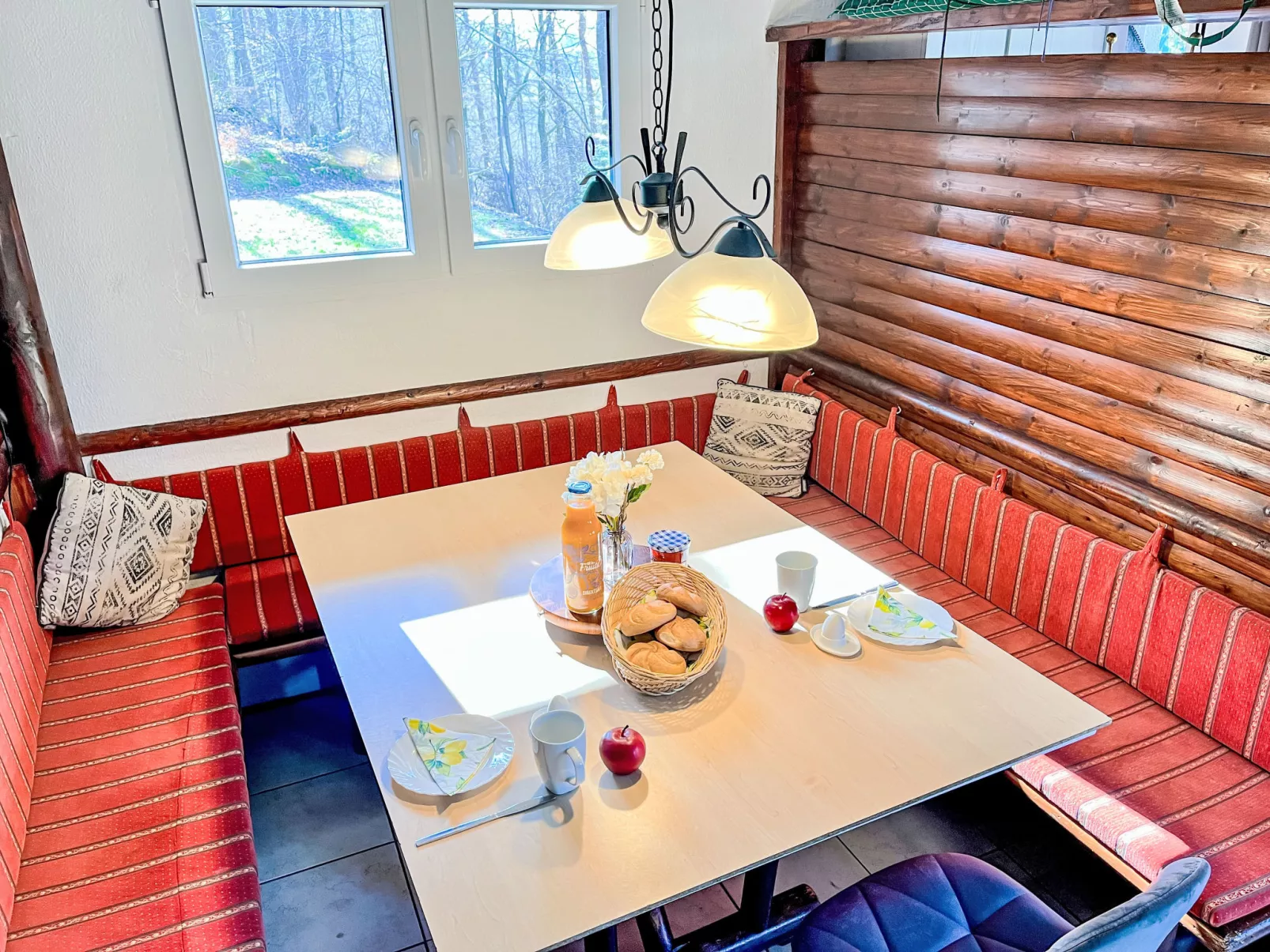Tischlein, deck dich-Inside