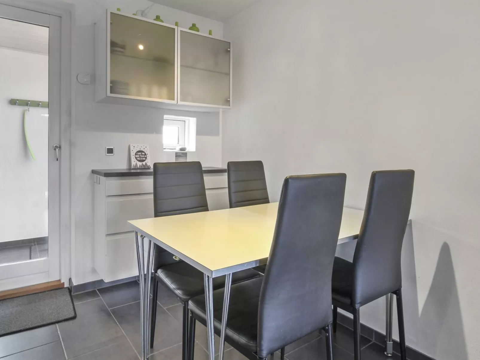 "Alvild" - 2.3km from the sea-Inside