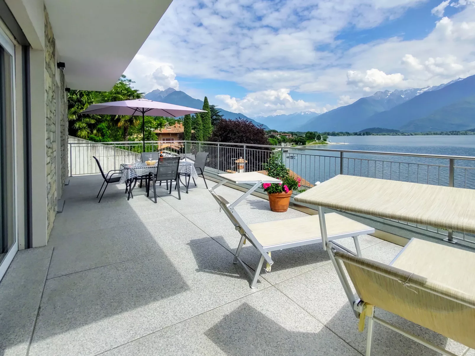 Orchidea (GLA126)-Outside