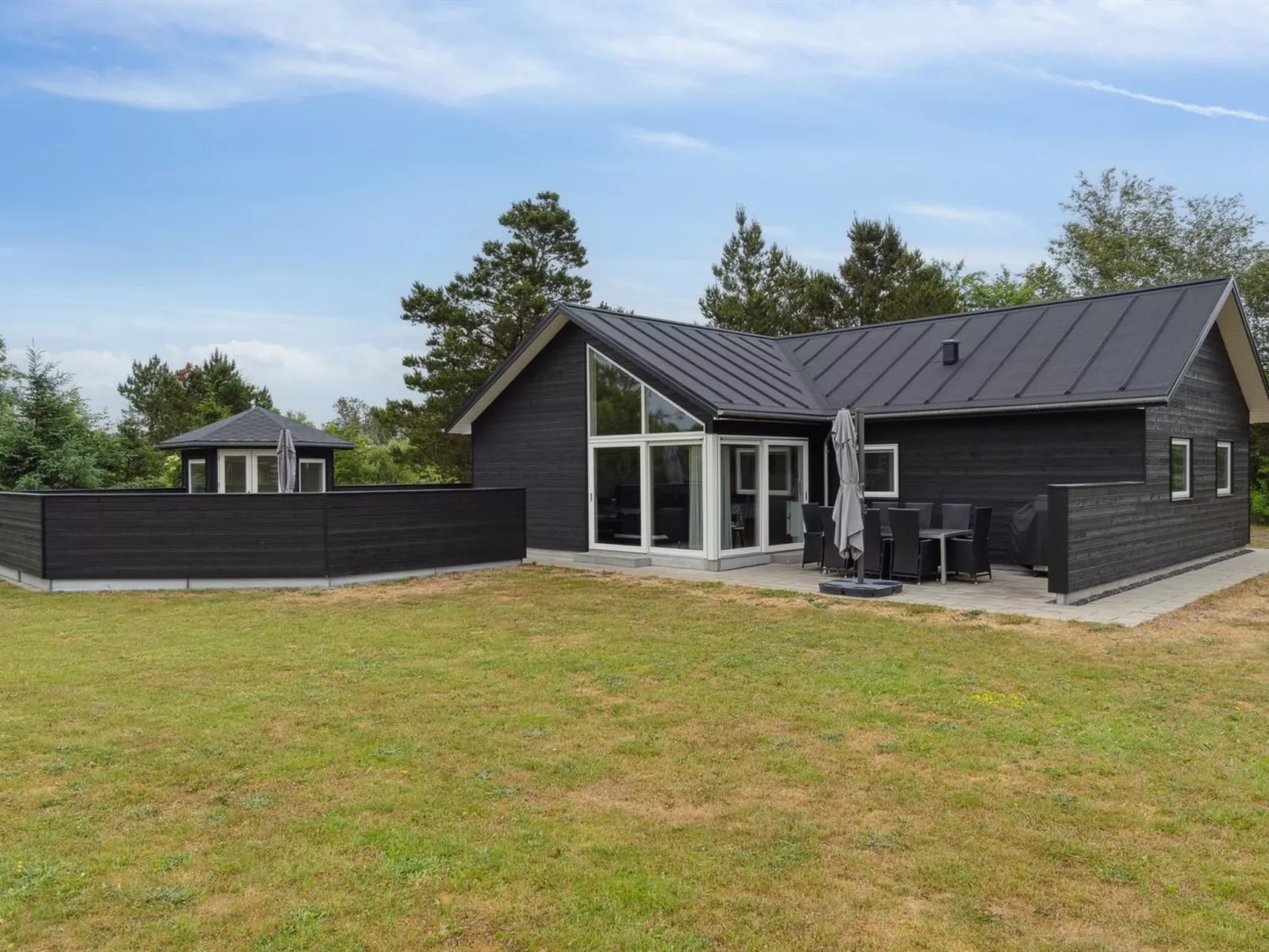 "Sunna" - 1.2km from the sea-Inside