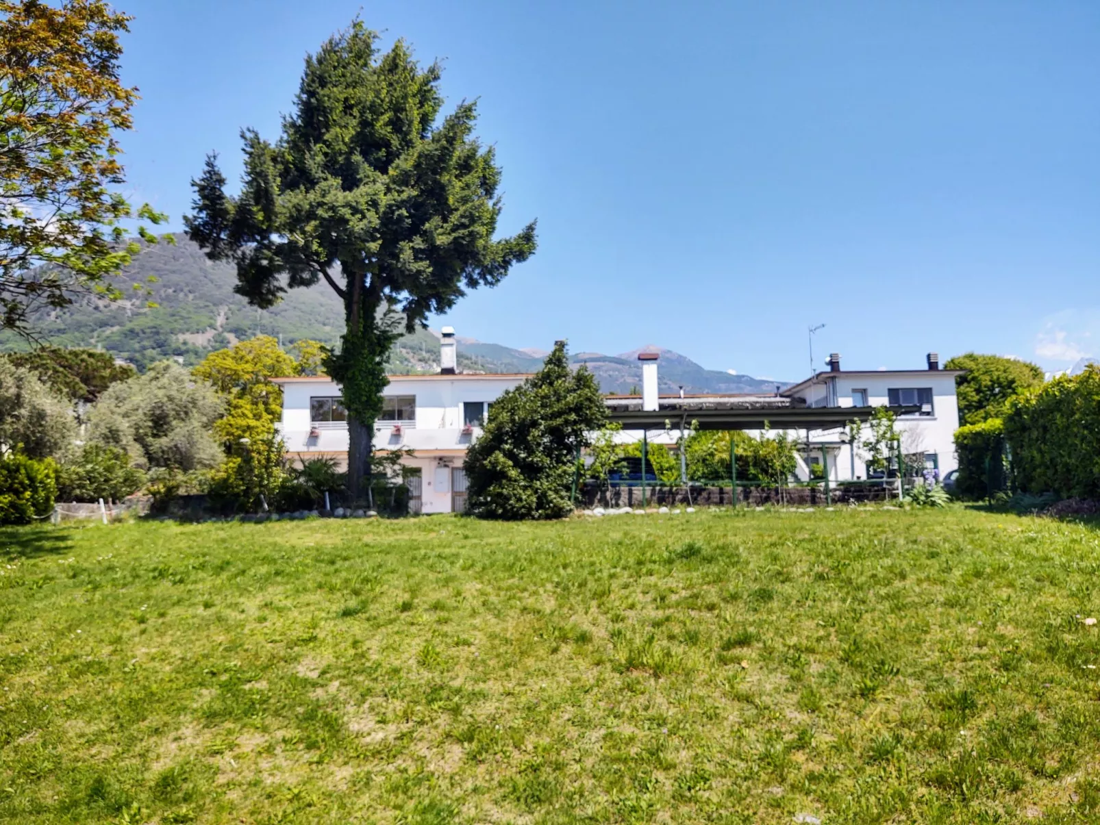 La Madonnina-Outside