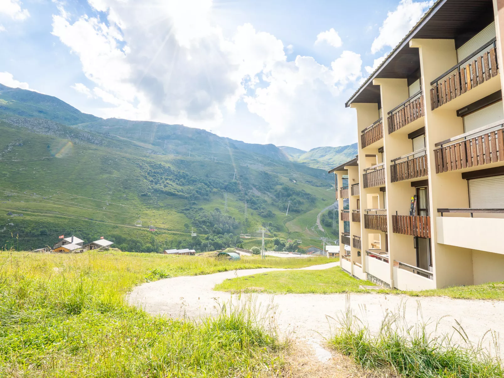 Asters 1208 Batiment B4-Outside