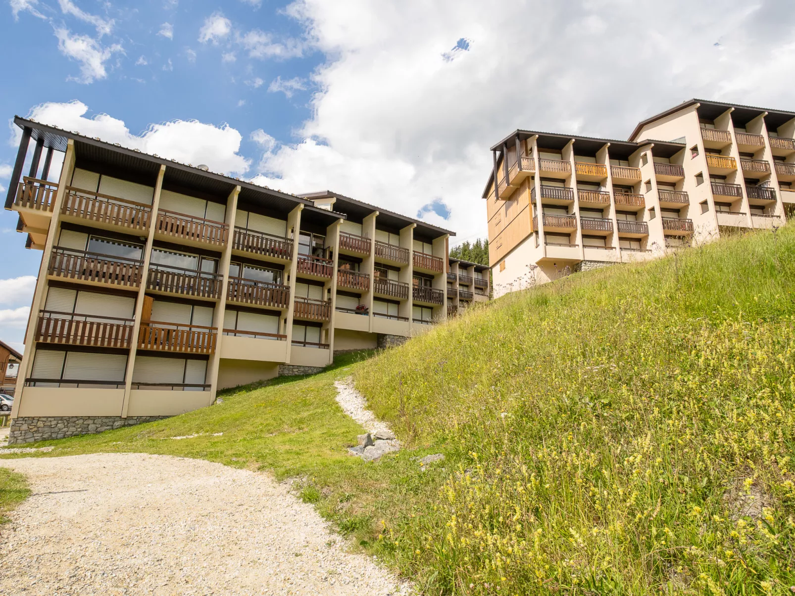 Asters 1208 Batiment B4-Outside
