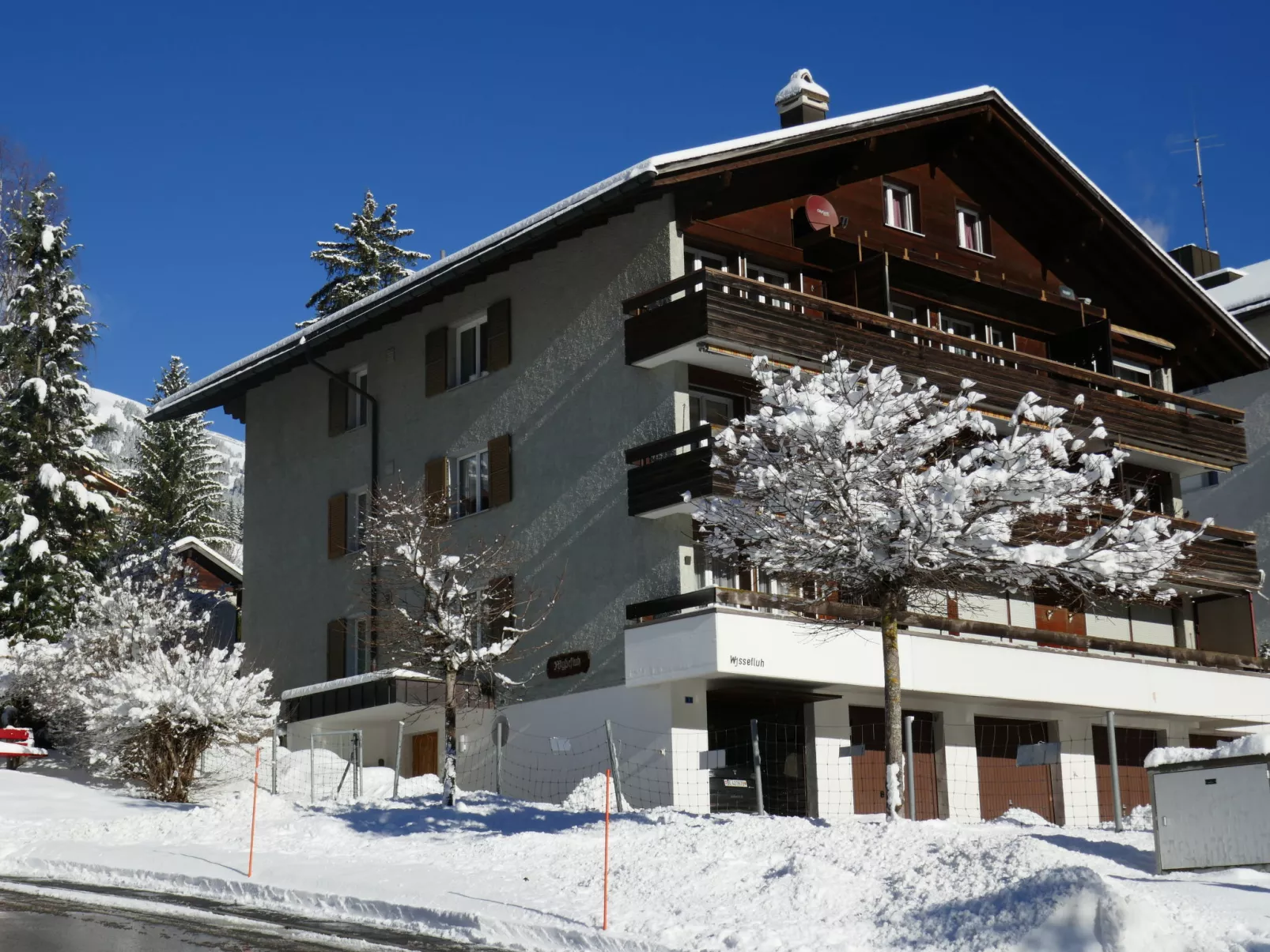 Chalet Wyssefluh-Draußen
