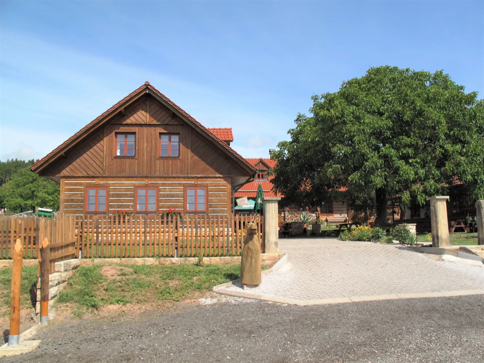 Růžovka-Outside