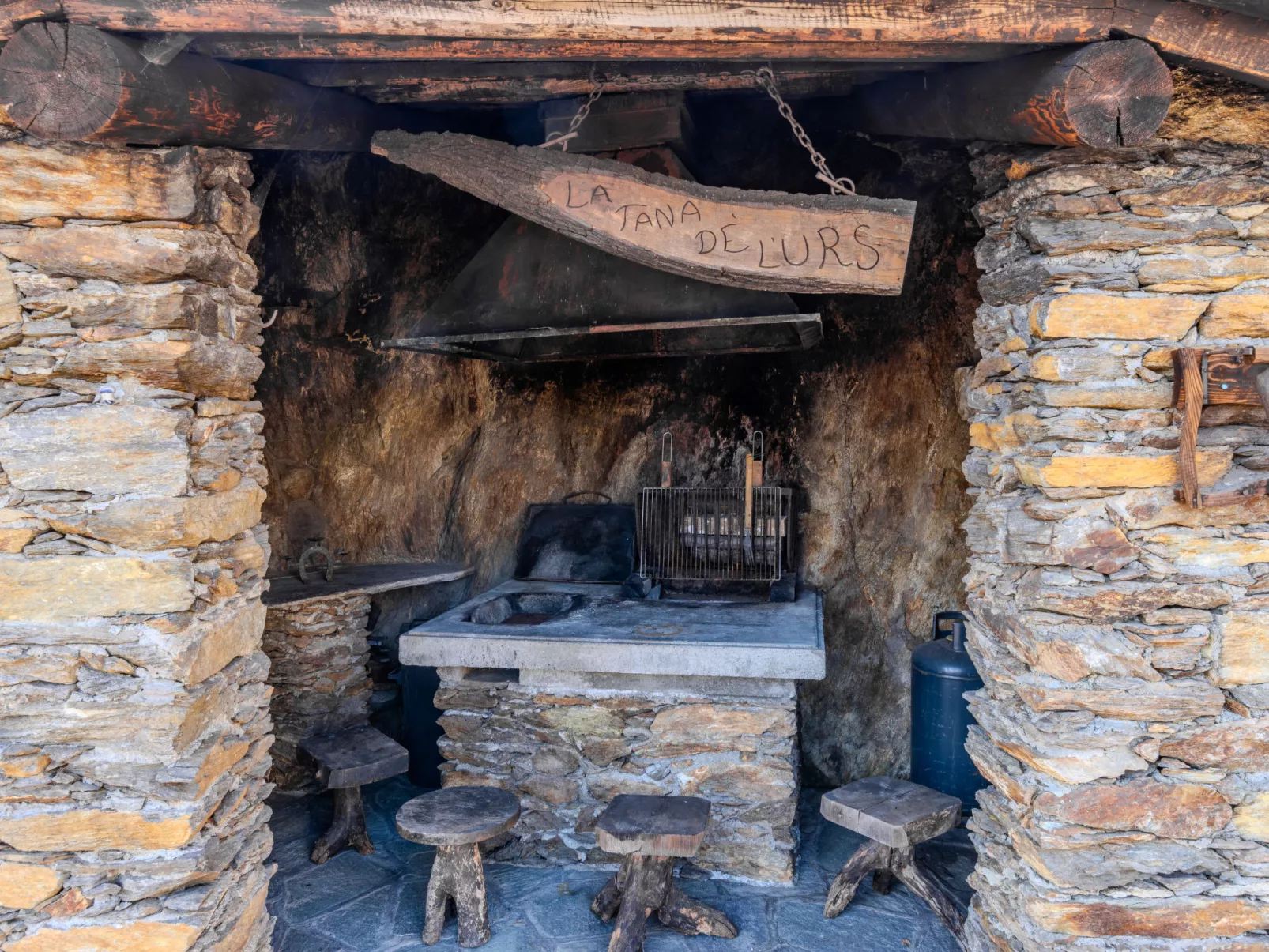 Casa di Sasso-Outside