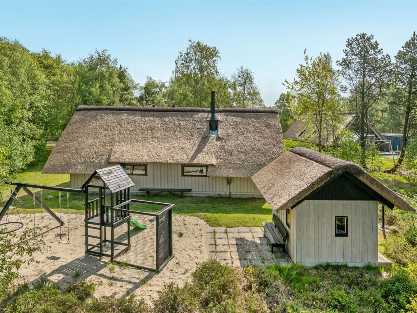 "Aghwith" - 1.2km from the sea-Outside