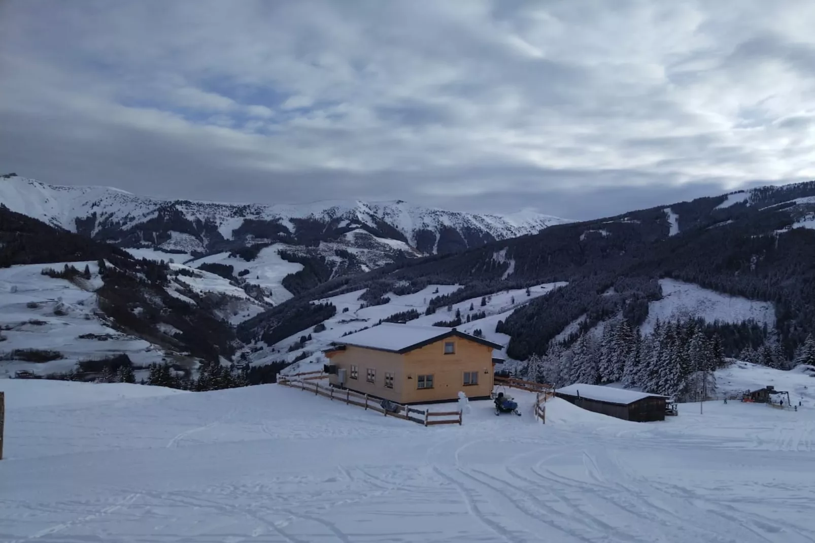 Lipphütte-Exterior winter