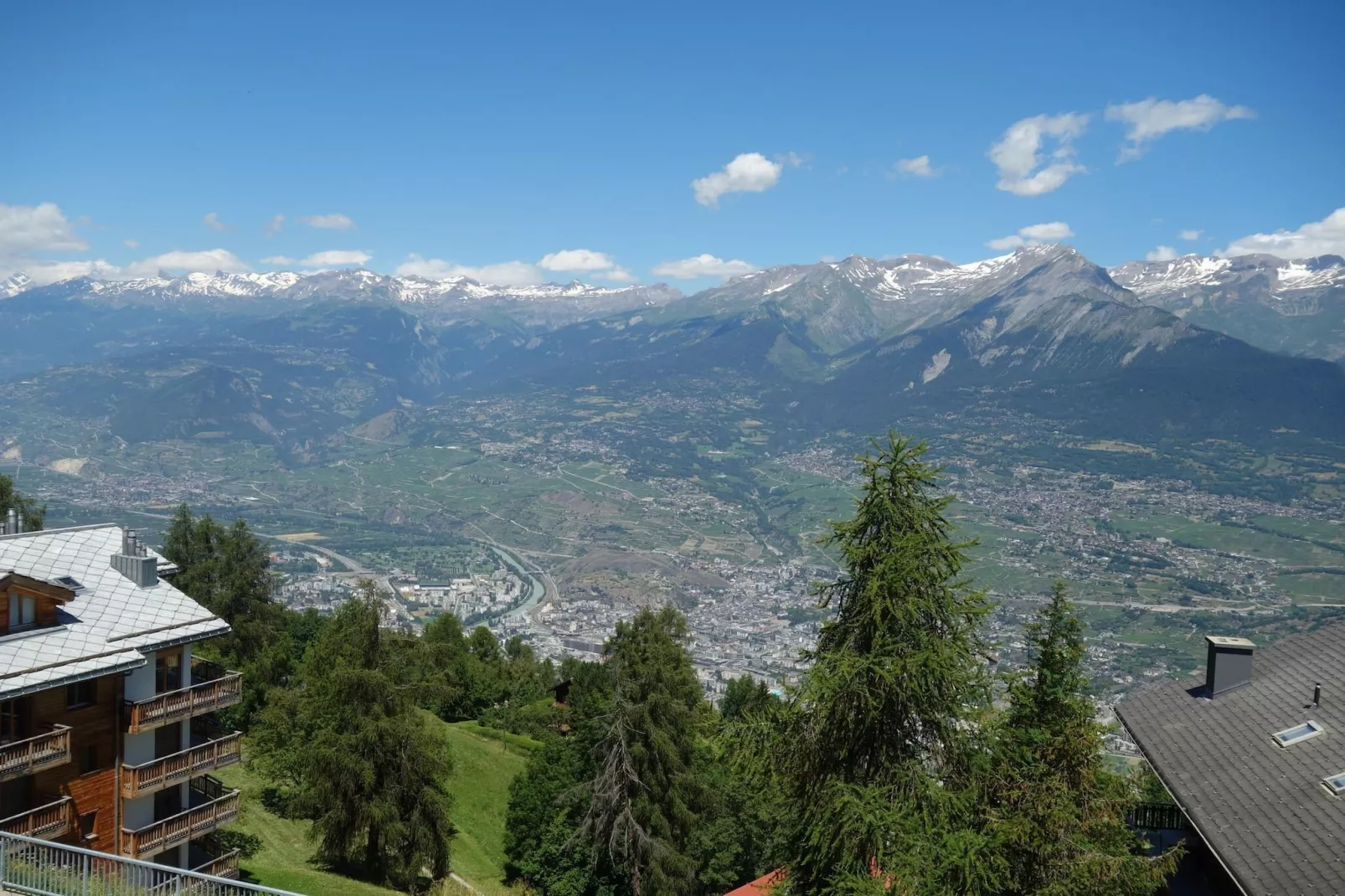 Greppons P 003 - MOUNTAIN apartment 7 pers-View summer