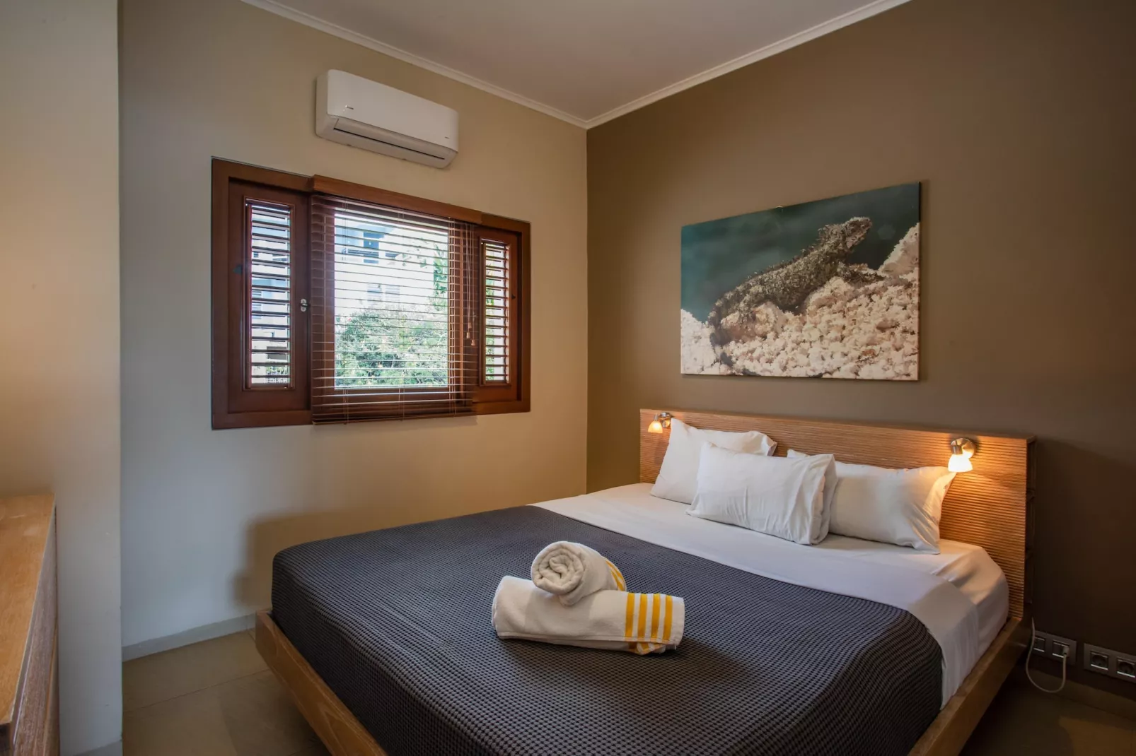 Spanish Water Apartment